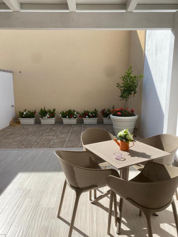 Naturelais Monopoli Luaran gambar